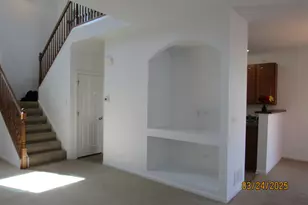 494 S Jade Ln, Round Lake, IL 60073 - Photo 3