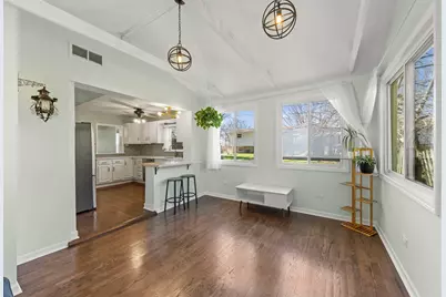 934 S Highland Avenue, Arlington Heights, IL 60005 - Photo 3