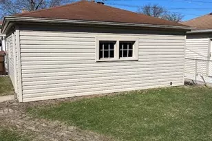 2358 Hainsworth Ave, North Riverside, IL 60546 - Photo 3