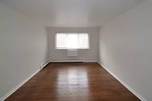 1040 W Hollywood Ave, Chicago, IL 60660 - Photo 7