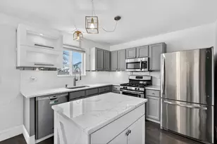 171 Bridlewood Cir, Lake in the Hills, IL 60156 - Photo 7