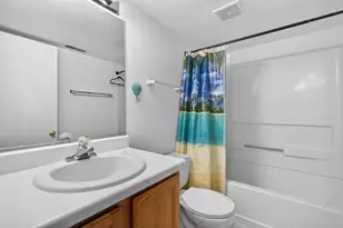 171 Bridlewood Cir, Lake in the Hills, IL 60156 - Photo 17