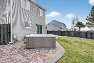 171 Bridlewood Cir, Lake in the Hills, IL 60156 - Photo 19