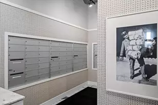 360 W Illinois St, Chicago, IL 60654 - Photo 21