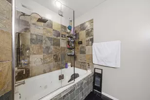 360 W Illinois St, Chicago, IL 60654 - Photo 13