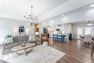 1305 Arbicola St, Marion, IL 62959 - Photo 11