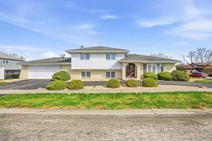 20152 Juniper Ave, Lynwood, IL 60411 - Photo 1