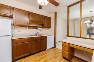 27 Brandywine Ct, Bloomington, IL 61704 - Photo 9