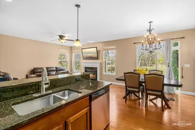 2782 Blakely Lane, Naperville, IL 60540 - Photo 9