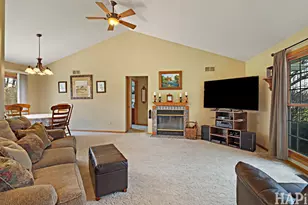 3800 Twin Oaks Dr, Wonder Lake, IL 60097 - Photo 5