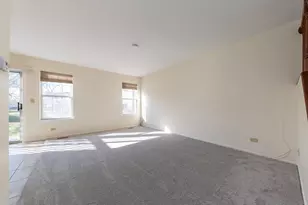 260 E Fabish Dr, Buffalo Grove, IL 60089 - Photo 3