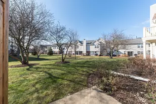 260 E Fabish Dr, Buffalo Grove, IL 60089 - Photo 13