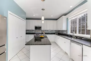 371 Sycamore St, Vernon Hills, IL 60061 - Photo 11