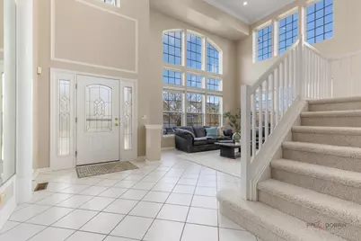 371 Sycamore Street, Vernon Hills, IL 60061 - Photo 3