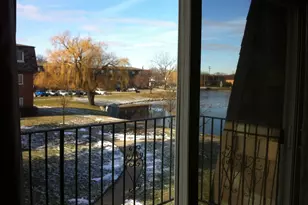 9368 Bay Colony Dr, Des Plaines, IL 60016 - Photo 11