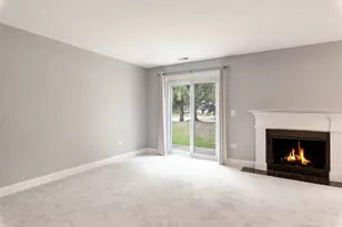 43 Foxcroft Rd, Naperville, IL 60565 - Photo 9