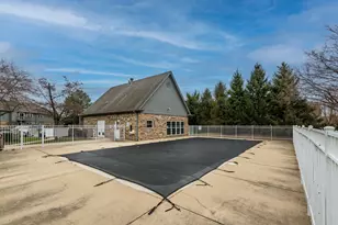 43 Foxcroft Rd, Naperville, IL 60565 - Photo 33