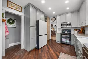 205 N Pine St, Waterman, IL 60556 - Photo 5