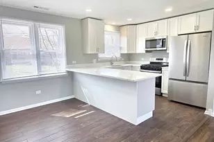 7841 W 74 St, Bridgeview, IL 60455 - Photo 3