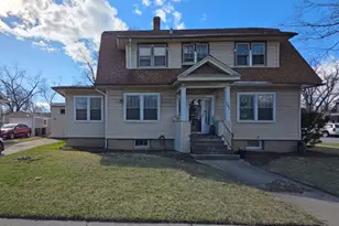 674 N Liberty St, Elgin, IL 60120 - Photo 1