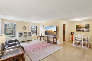 493 Elizabeth Dr, Wood Dale, IL 60191 - Photo 3