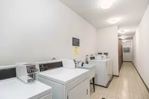 57 E Hattendorf Ave, Roselle, IL 60172 - Photo 9