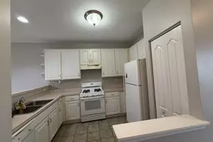 1225 Brookdale Dr, Carpentersville, IL 60110 - Photo 9