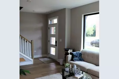 318 E Lincoln Street #318, Mount Prospect, IL 60056 - Photo 3