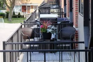 318 E Lincoln St, Mount Prospect, IL 60056 - Photo 5