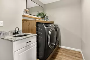 6302 Winchester Dr, Rockford, IL 61109 - Photo 17