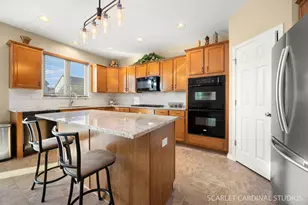 829 Preston Ln, Oswego, IL 60543 - Photo 13