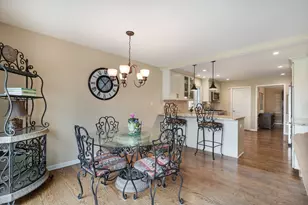 196 E Louis Ave, Lake Forest, IL 60045 - Photo 9