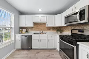 1979 Gary Ct, Schaumburg, IL 60193 - Photo 7