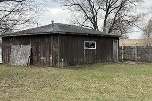 1025 E 1st St, Coal City, IL 60416 - Photo 13