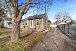 1208 Whitney Blvd, Belvidere, IL 61008 - Photo 3