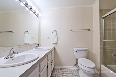 1123 Juniper Parkway, Libertyville, IL 60048 - Photo 17