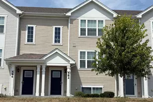 582 Spring Leaf Dr, Joliet, IL 60431 - Photo 1