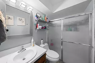 220 N Rosedale Ave, Aurora, IL 60506 - Photo 25