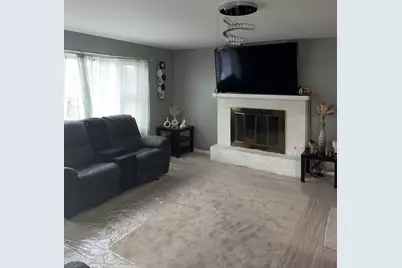 220 N Rosedale Avenue, Aurora, IL 60506 - Photo 3