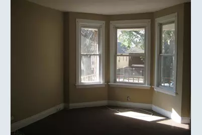 8523 S Muskegon Avenue, Chicago, IL 60617 - Photo 3