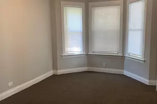 8523 S Muskegon Ave, Chicago, IL 60617 - Photo 7