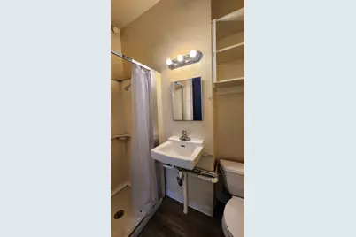 1919 W Berteau Avenue #R, Chicago, IL 60613 - Photo 5