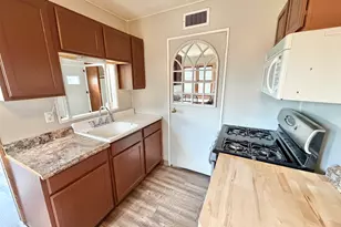 2707 Ridge Ave, Rockford, IL 61103 - Photo 11