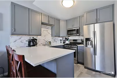 1244 N Red Oak Circle #3, Round Lake Beach, IL 60073 - Photo 5