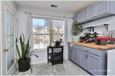 1244 N Red Oak Circle #3, Round Lake Beach, IL 60073 - Photo 3