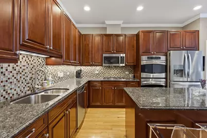 2657 N Hermitage Avenue, Chicago, IL 60614 - Photo 13