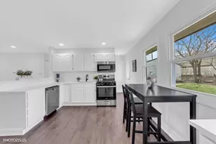 115 Fairlane Dr, Joliet, IL 60435 - Photo 5