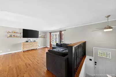 1214 Jill Peak Drive, Sleepy Hollow, IL 60118 - Photo 3