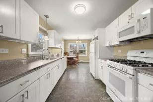 1S285 Myrtle Ave, Oakbrook Terrace, IL 60181 - Photo 7