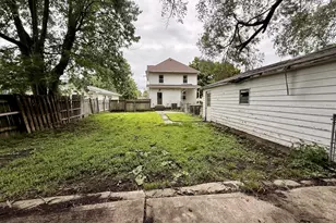 1005 E Main St, Clifton, IL 61727 - Photo 13